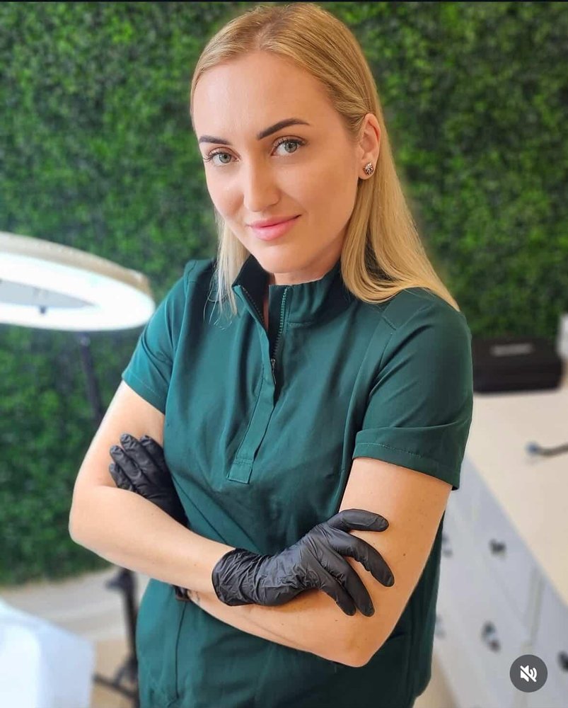 Ieva, cosmetic and permanent makeup artist
